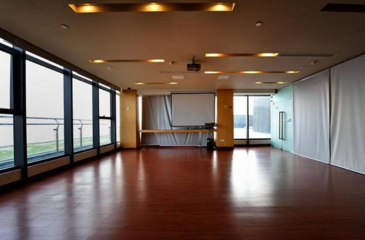 Holiday Inn Express Shanghai Nanhuizui Bagian luar foto
